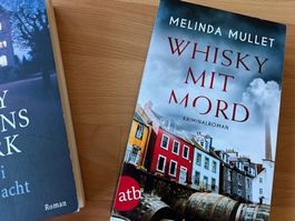 Mary Higgins Clark, Melinda Mullet, Wendy Walker, Patricia..