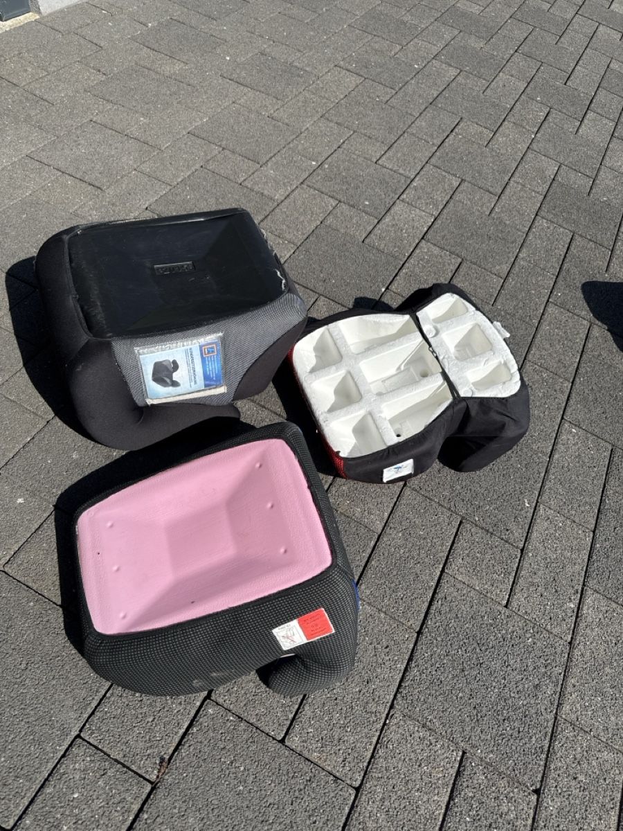Sièges auto: Autokindersitz - Aufsitz - Böckli – D'occasion à Wangen SZ par Chafler78 1