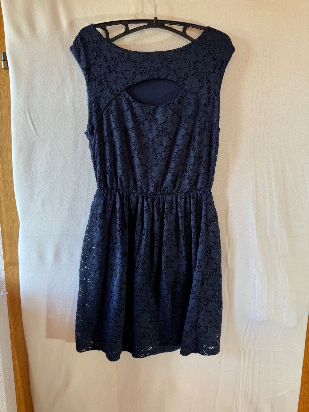 Vestiti: Dunkelblaues Spitzenkleid Gr. L – Usato da Grosswangen venduto da second_hand_dress 6