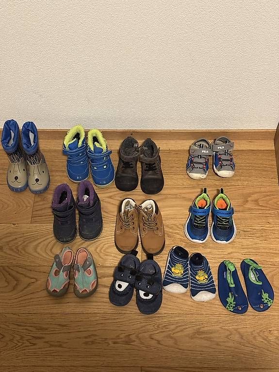 Chaussures garçon: Paket Schuhe  – D'occasion à Illnau par Fakiraa 1