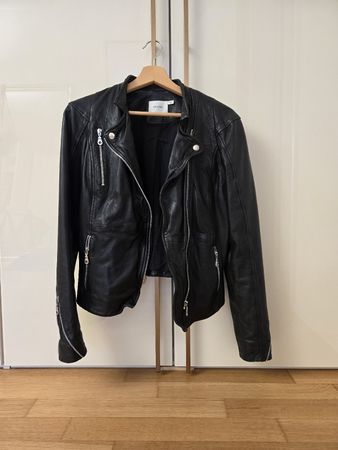 Gestuz Lederjacke in 36, sehr guter Zustand. 