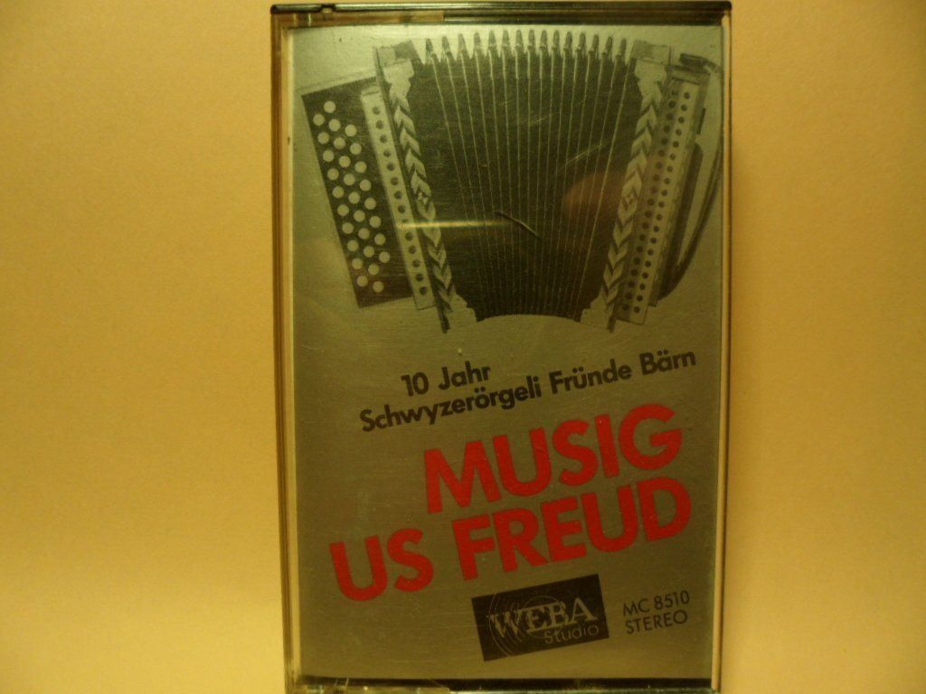 Musicassette: SCHWZERöRGELI  FRüNDE  BäRN  Musig us Fr – Usato da Langnau i. E. venduto da gf2_29jt