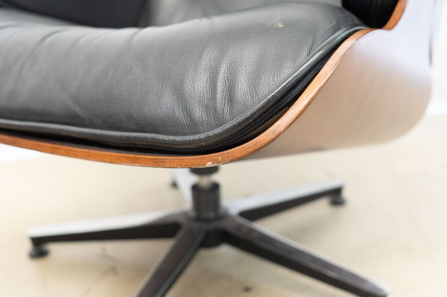 Poltrone: Cofemo Loungesessel mit Hocker, Leder Topzustand- Ref. 08/27 – Usato da Au ZH venduto da BrockiAu 8