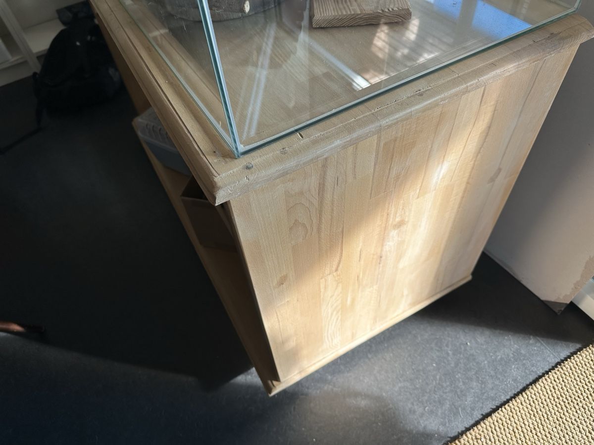 Mobili TV: Rollbares Möbel für Terrarium oder TV – Usato da Zürich venduto da Locorina 5