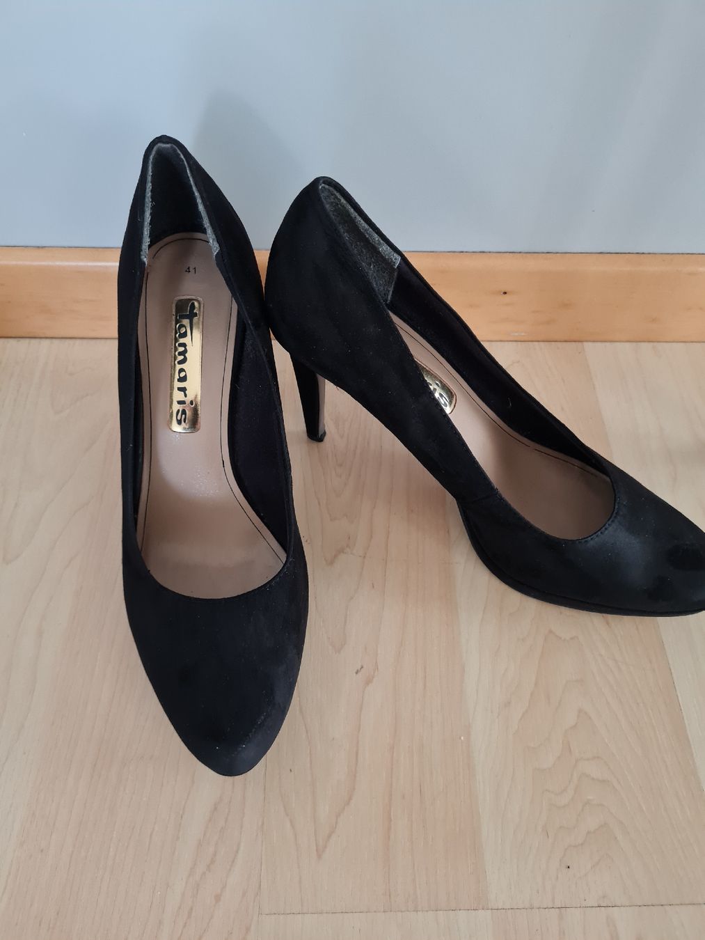 Tamaris Scarpe da donna: Schwarze Pumps Tamaris Gr.41 – Usato da Rotkreuz venduto da tat_8zds