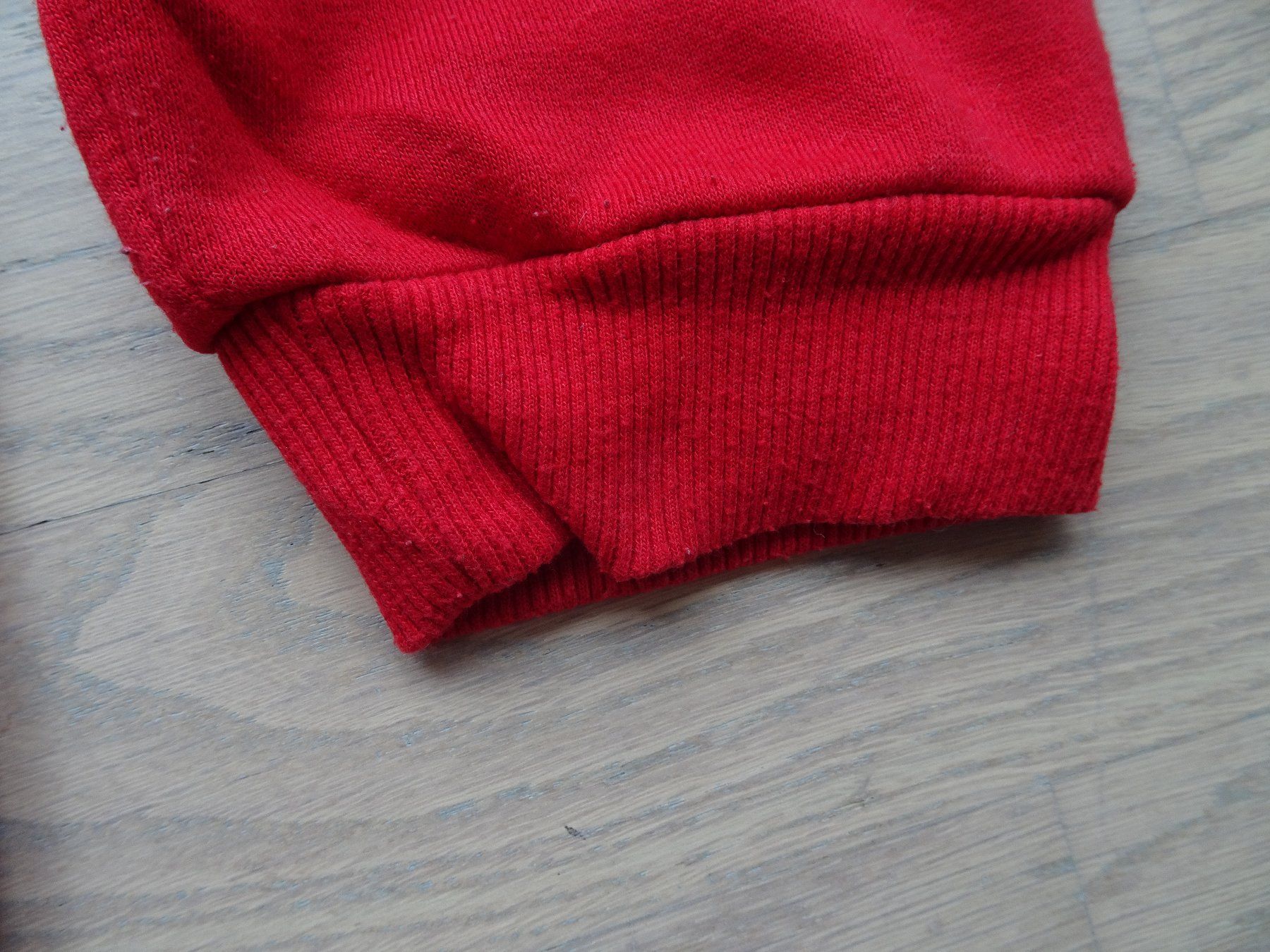 Maglioni & Felpe: Schöner Pullover für junge Leute – Usato da Oberuzwil venduto da Kuchli 3