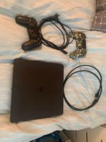 Playstation 4 Slim mit 2 Controllern und HDMI-Kabel