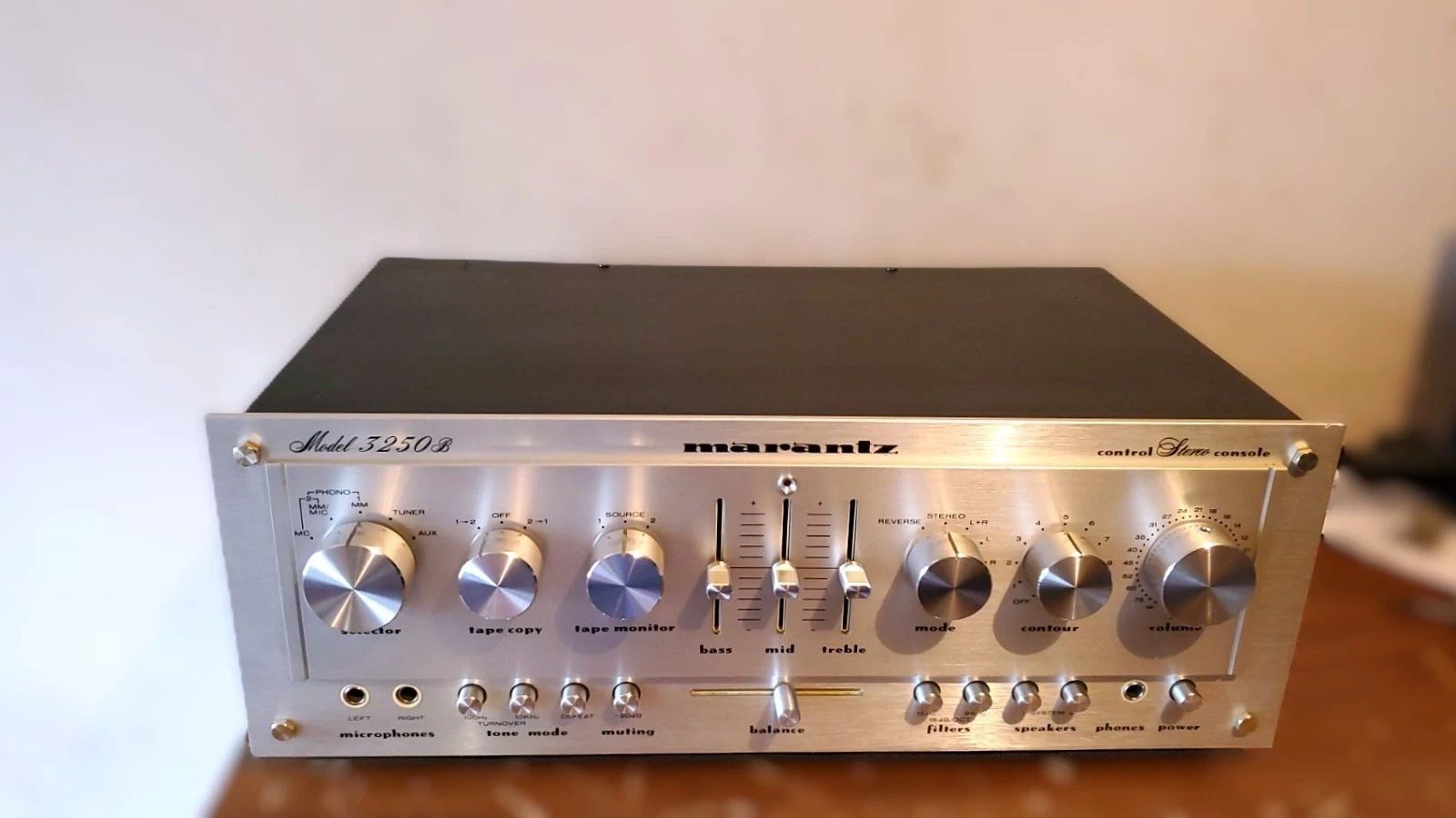 Marantz Verstärker: MARANTZ 170DC power amplifier and 3250B Pre amp. – Gebraucht aus Rheinfelden von fin_z6nb 1
