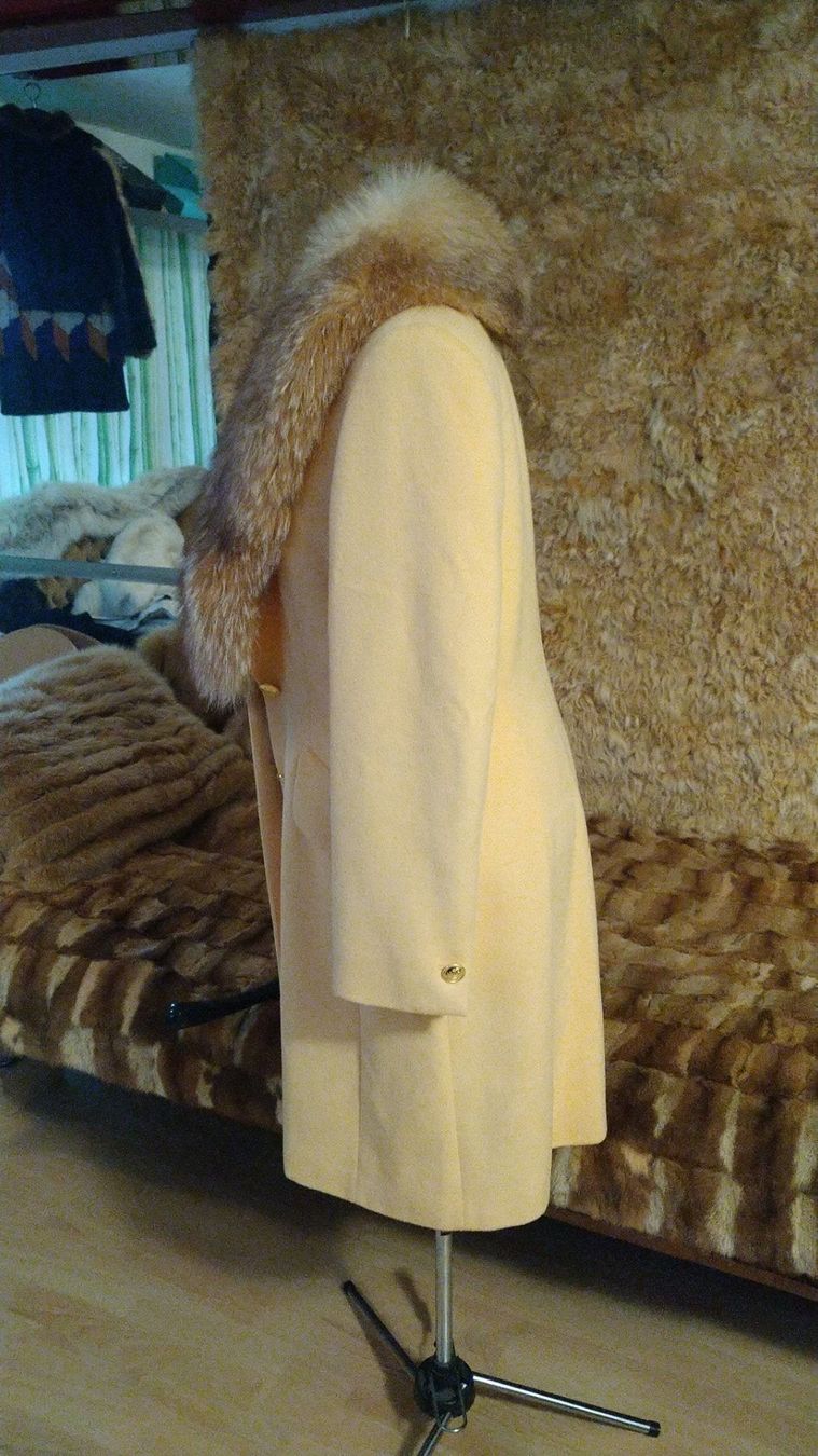 Escada Cappotti: Escada Mantel Schurwolle Angora 40 Echtpelz – Usato da Obergösgen venduto da crystalfox 3