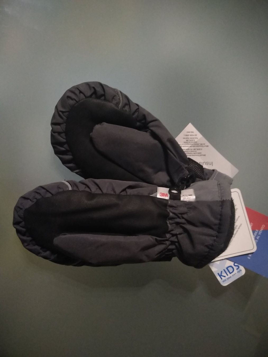 Guanti & manicotti: Winterhandschuhe Grösse 5-7 Jahre – Nuovo e nell'imballaggio originale da Bäch SZ venduto da Swissy46 2