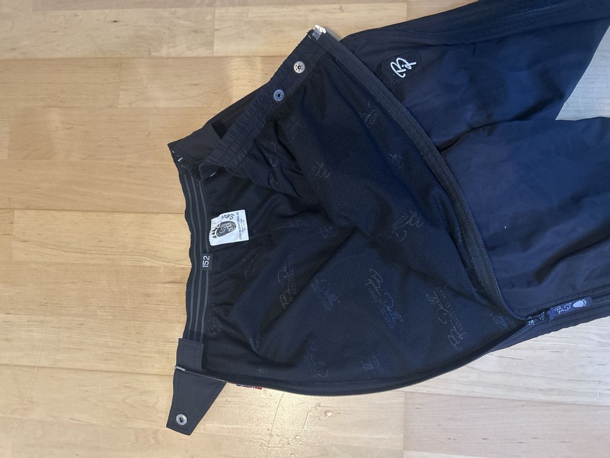 Pantaloni: Langlaufhose schwarz Gr. 152 – Usato da Bern venduto da nin_6tc5 2