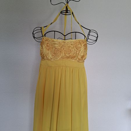 Abendkleid Happy gelb Neckholder mit Rosen neuwertig