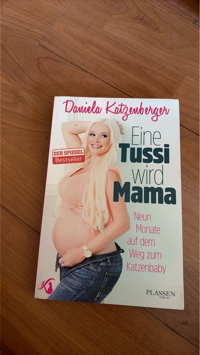Libri: Daniela Katzenberger Eine Tussi wird Mama Buch guter Zustand – Usato da Opfershofen TG venduto da dan_nxk8