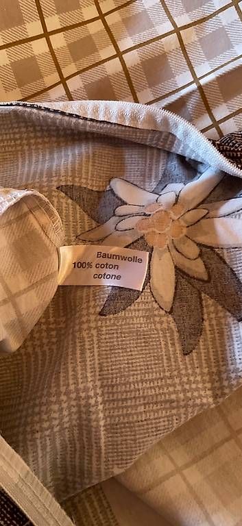 Biancheria da letto: Bettwäsche braun kariert mit Edelweiss – Usato da Zweisimmen venduto da Mikat 1