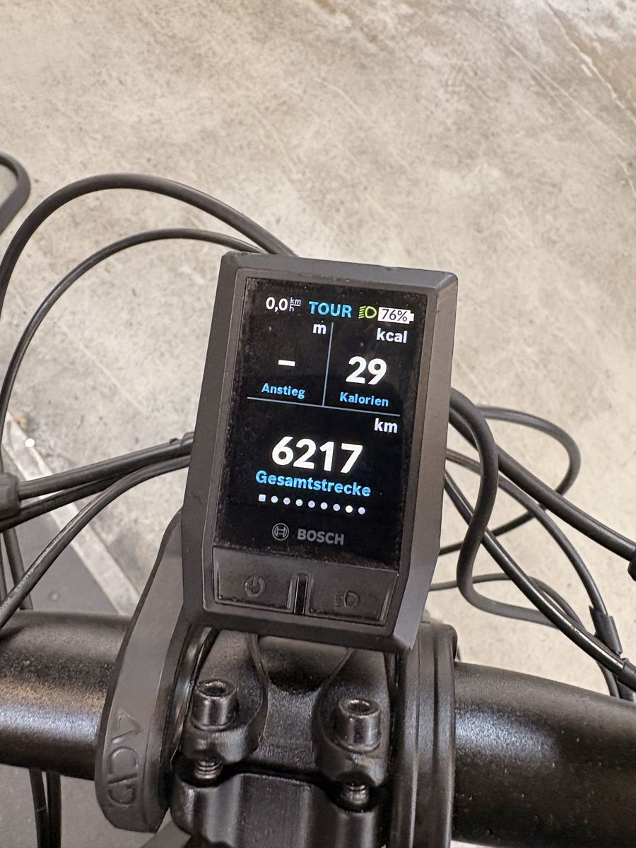 Cube Velos: Cube Stereo E-Bike gebraucht mit Bosch Display 6217 km – Gebraucht aus Männedorf von Milito-Star 8