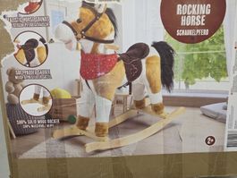 Schönes Schaukelpferd für Kinder 