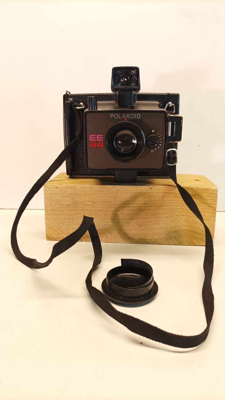 Polaroid Fotocamera: Polaroid  EE44 – Usato da Hittnau venduto da HPeter21