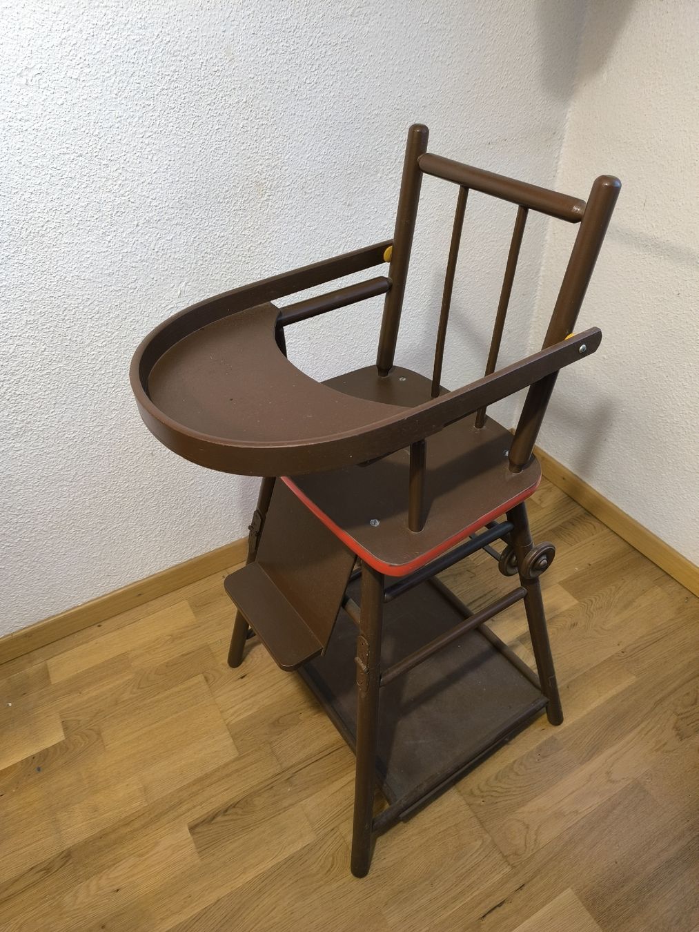Chaises hautes: Vintage Kinderstuhl – D'occasion à Niederhasli par Bella053