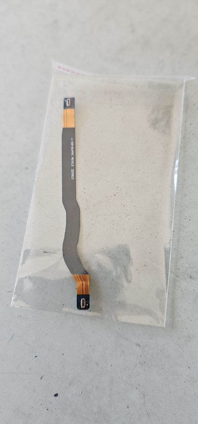Samsung Telefoni cellulari / Smartphones: New Samsung I-Shape Main FFC Cable  galaxy s23 ultra – Nuovo e nell'imballaggio originale da Geneve venduto da T36