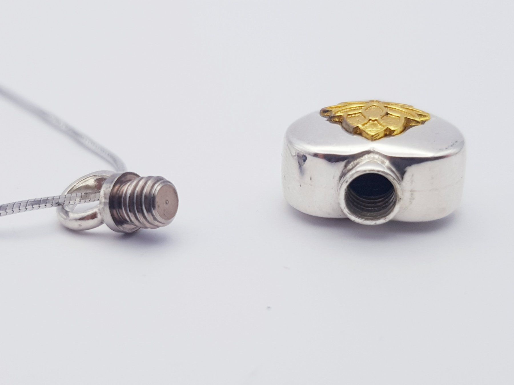 Ciondoli: Ascheschmuck / Urne / 925 Sterling Silber – Nuovo e nell'imballaggio originale da Menziken venduto da Zyropa 2