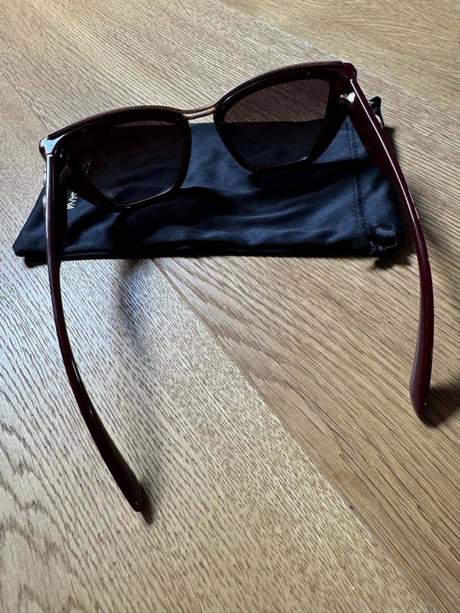 Dolce & Gabbana Occhiali & Lenti: Dolce&Gabbana Sonnenbrille – Usato da Seon venduto da noe_zz6w 4