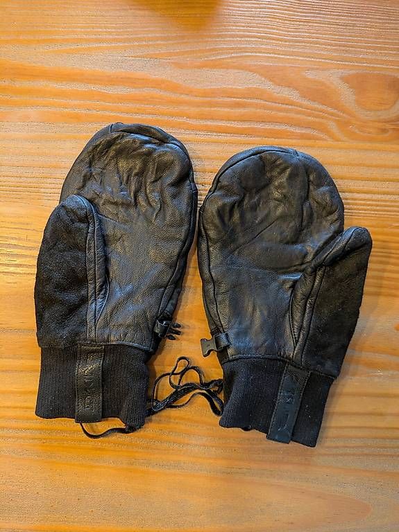 Guanti & manicotti: Snowboardhandschuhe von Dakine, Grösse M – Usato da Schwyz venduto da Magdalena86 2