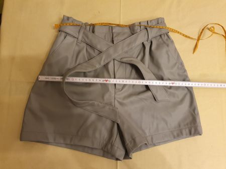 Shorts Amisu Gr.40 Lederimitat