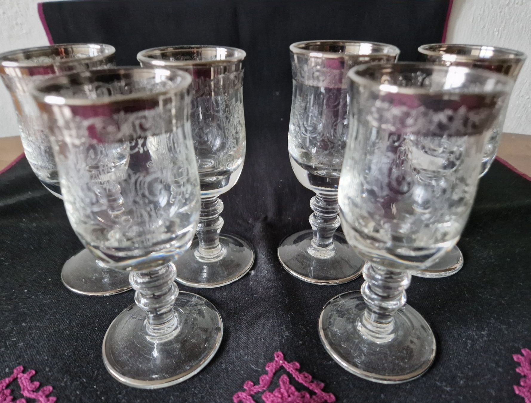 Murano Bicchieri: Murano Medici Grappa/Schnapsgläser – Nuovo (secondo la descrizione) da Bern venduto da Antikbatik