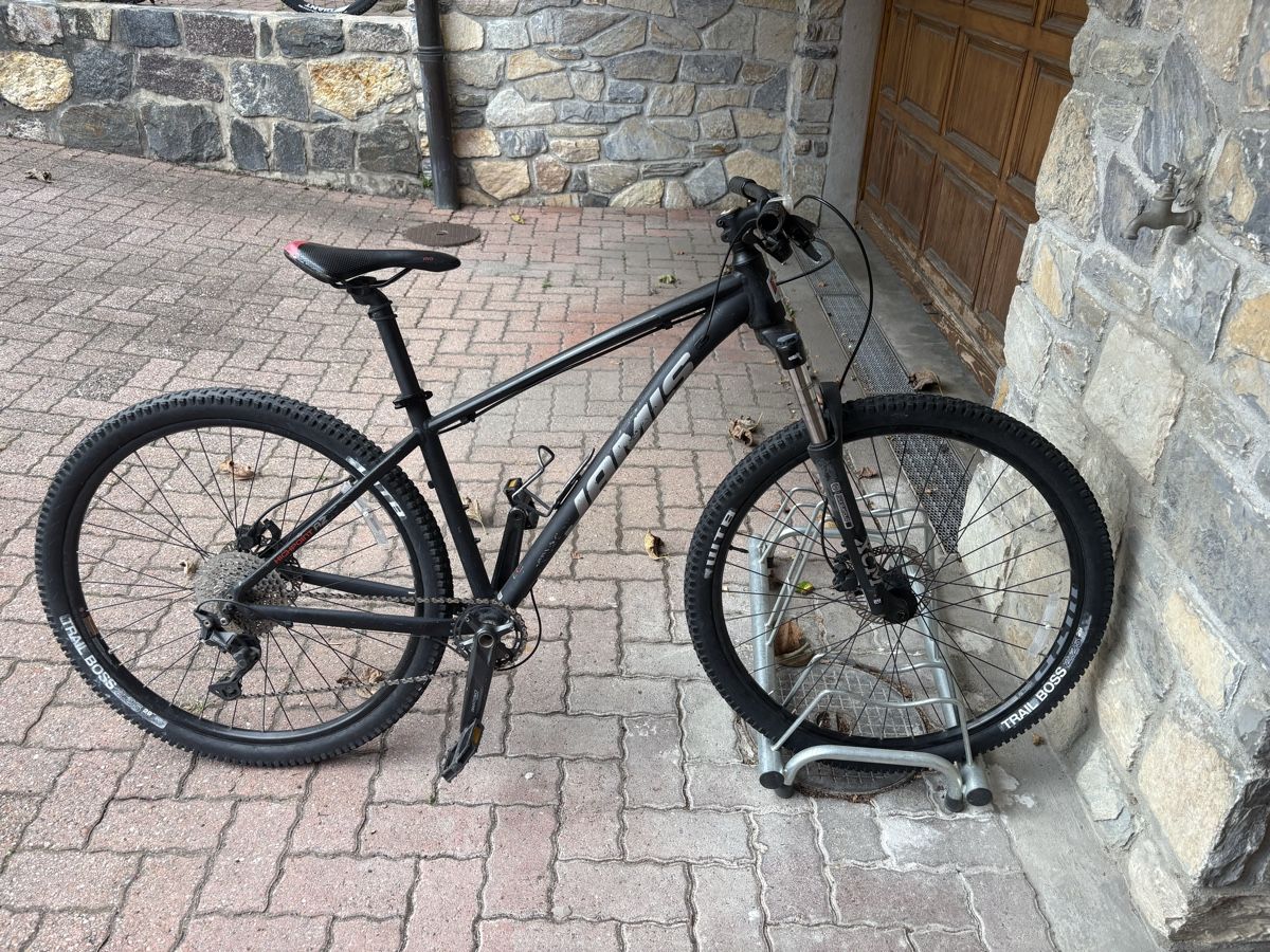 Jamis Velos: Vélo Jamis – Neu (gemäss Beschreibung) aus Martigny von reu_t2ln