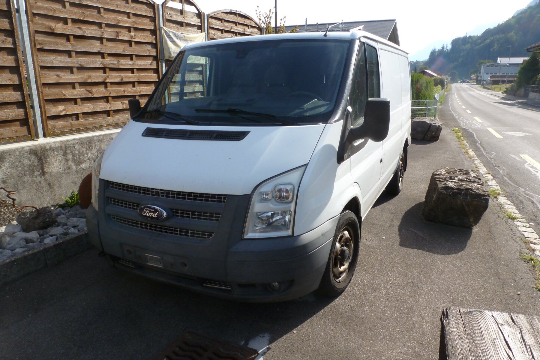 Ford Veicoli commerciali: Ford Transit mit Motorschaden – Difettoso da Leissigen venduto da ChUe06