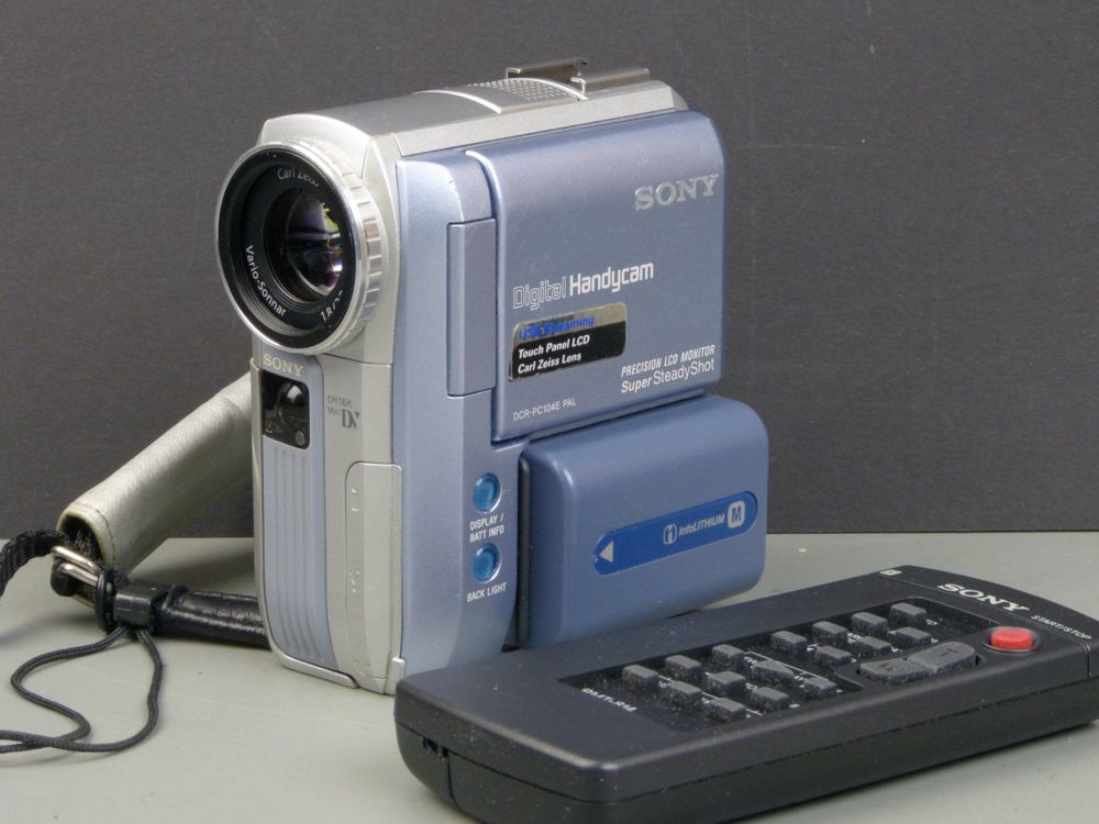 Videokamera Sony Handycam DCRPC104E PAL Acheter sur Ricardo