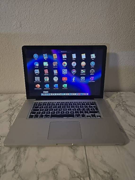 Apple Notebook: MacBook Pro 15 | i7 | 8Go | SSD 250Go | Office – Usato da Renens VD venduto da MTD2211 1