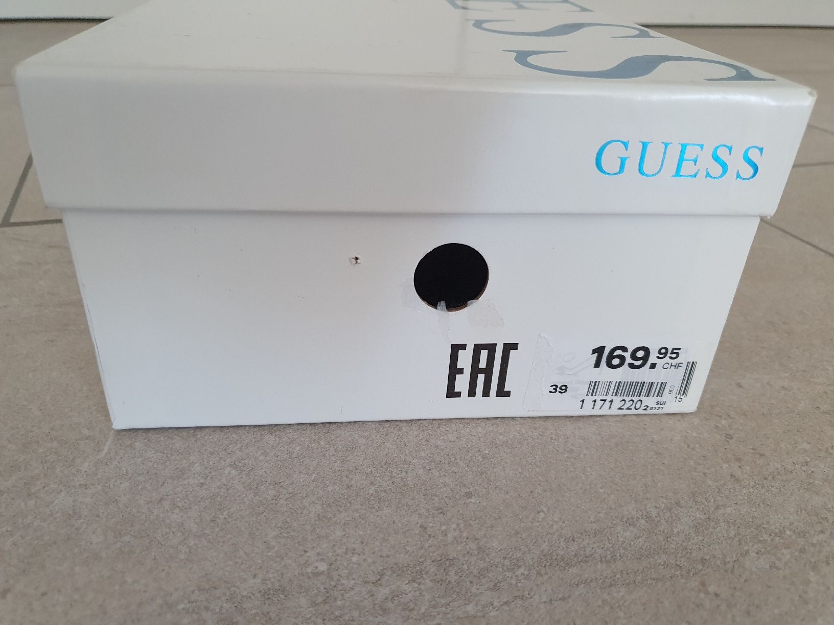 Guess Scarpe da donna: Wunderschöne Guess Pumps schwarz - gold – Nuovo (secondo la descrizione) da Wettingen venduto da __Dom__ 7