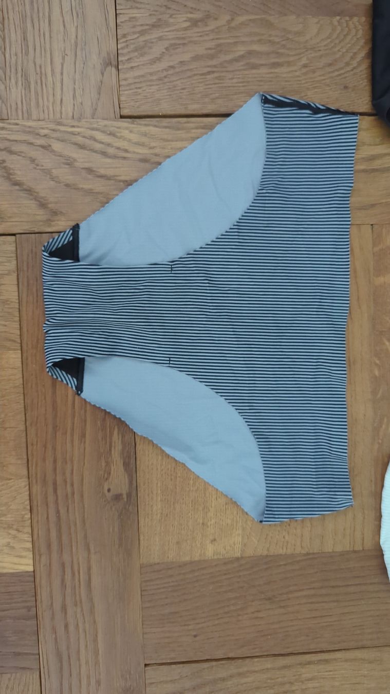 Lululemon Sonstige Unterwäsche: Lululemon Invisiwear Briefs  – Gebraucht aus Stans von angelajanequick 1