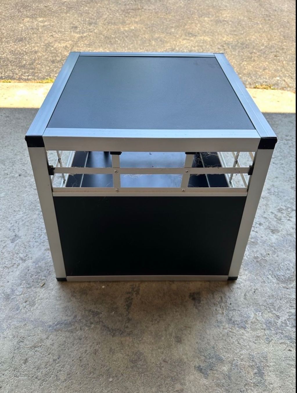 Niches, paniers: Hunde Box – D'occasion à Rheinfelden par adidas1984 1
