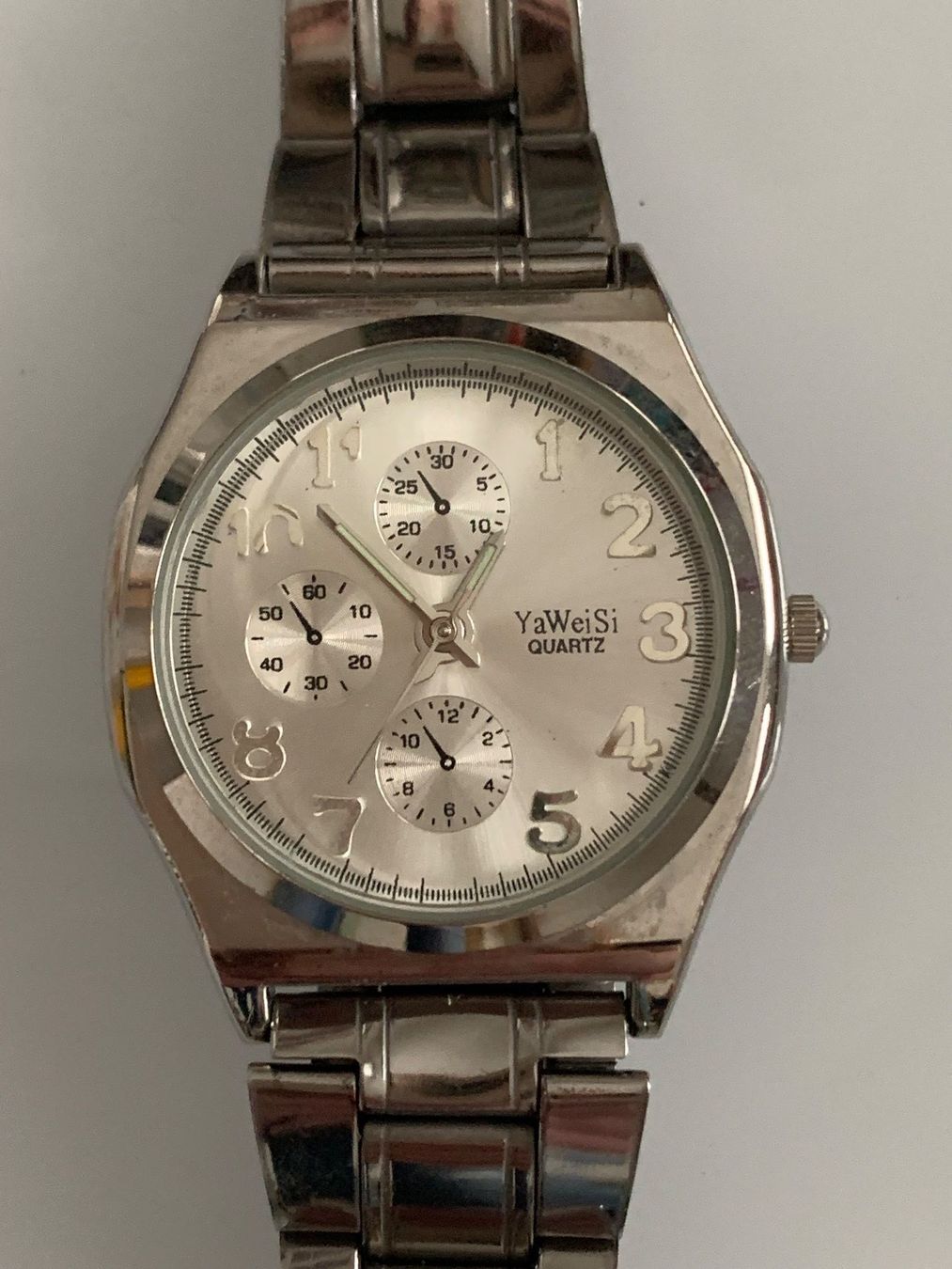 Montres: Ya Wei Si Uhr – D'occasion à Zürich par JBLANUT