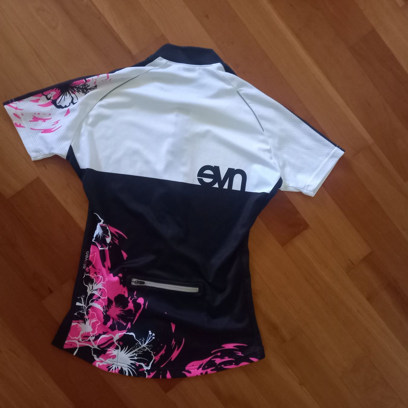 Canottiere & Pantaloni: Eleven Velotrikot – Usato da Ennetmoos venduto da enzian24 1