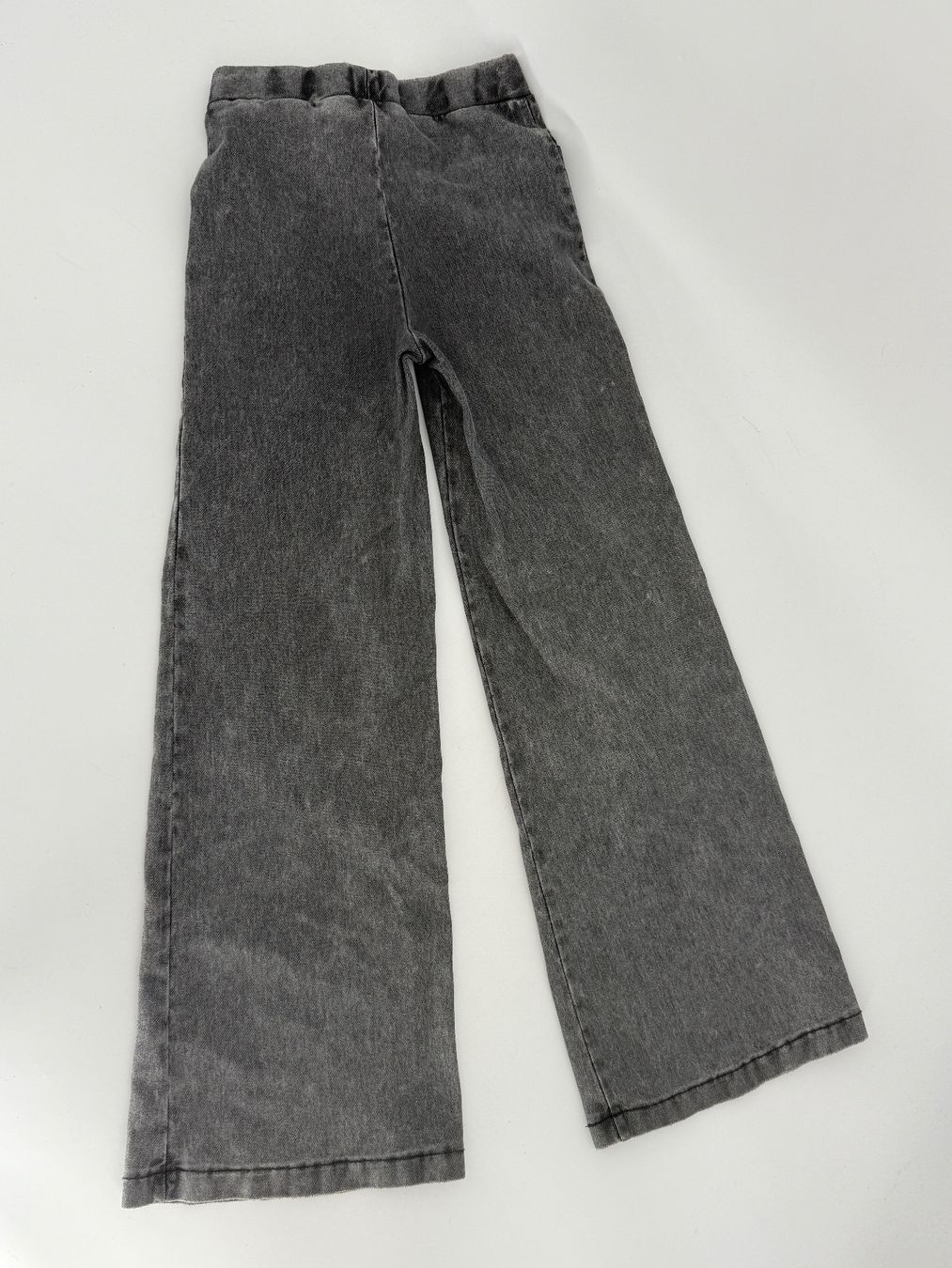 Pantaloni: Mädchen Jeans Schlaghose Gr. 128 von H&M – Usato da Auenstein venduto da moin. 1