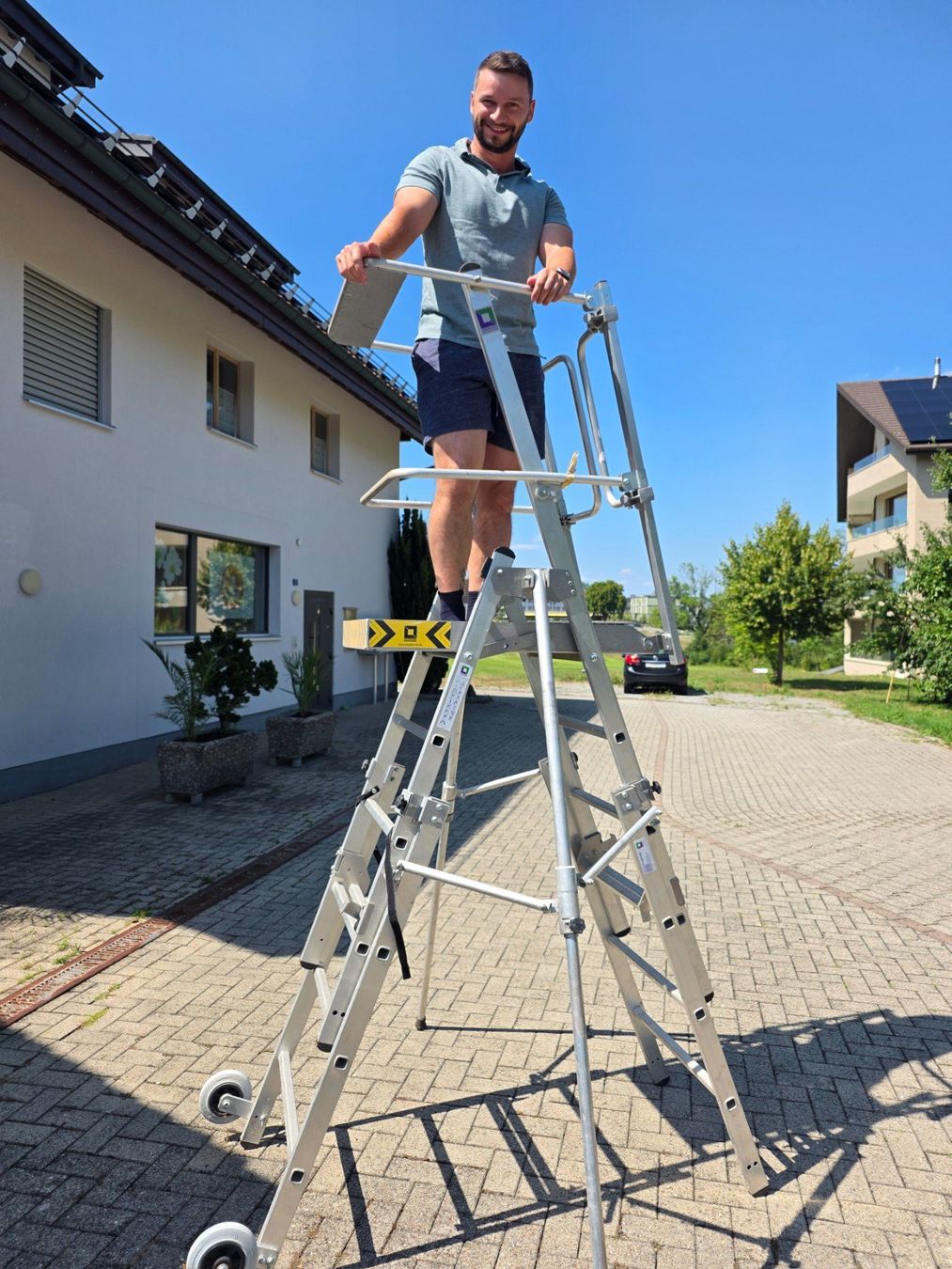 Echafaudages: Alu Sicherheitsgerüst – D'occasion à Neuenkirch par Broenner1