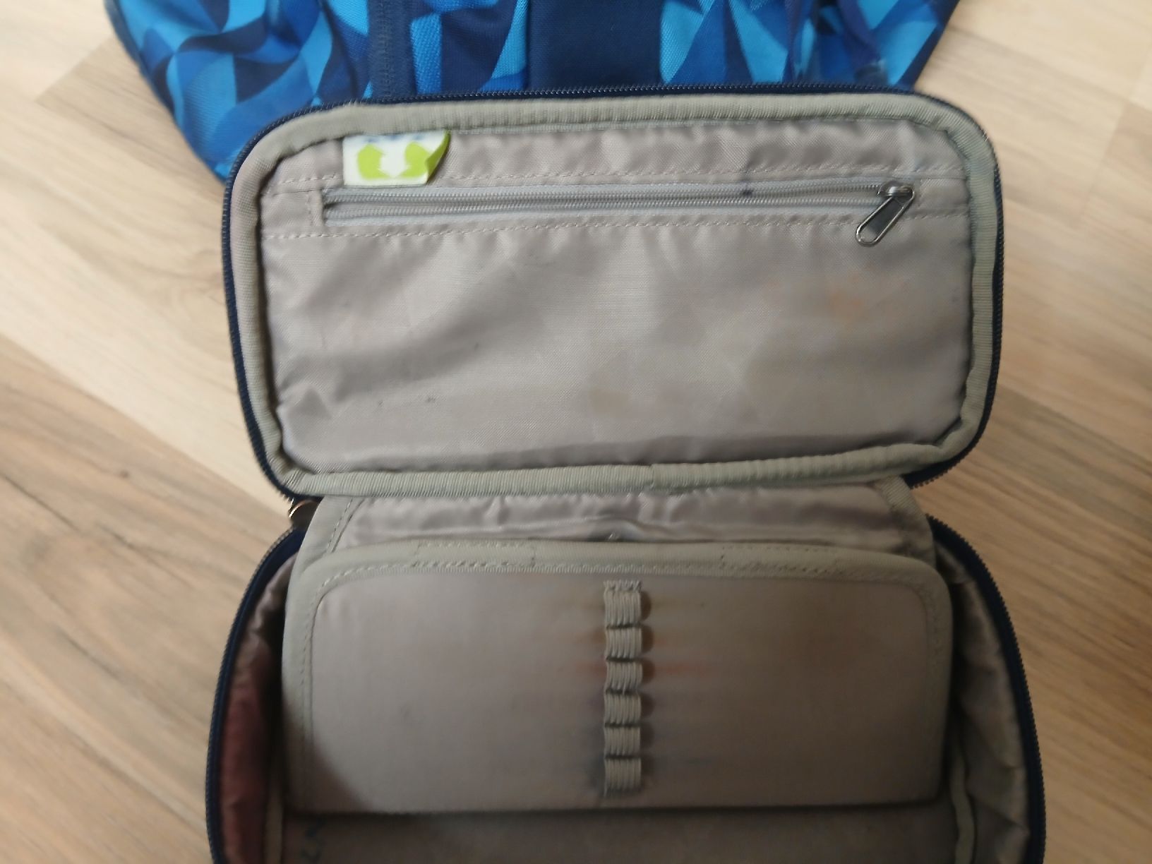 Satch Zaini: Satch Schulrucksack – Usato da Niederbipp venduto da nid_xjv9 6