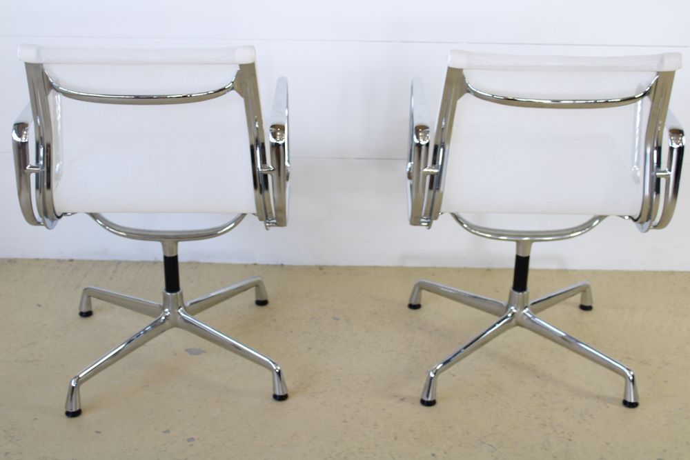 20 Vitra Eames Stühle EA 108 drehbar 10