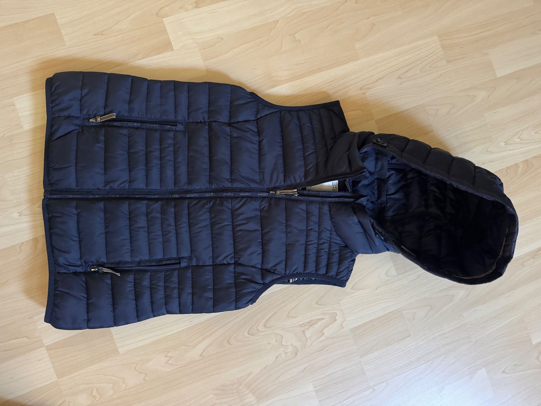 Esprit Gilet & Giacche senza maniche: Weste Esprit dunkelblau Grösse S – Usato da Bäriswil BE venduto da salatissimo