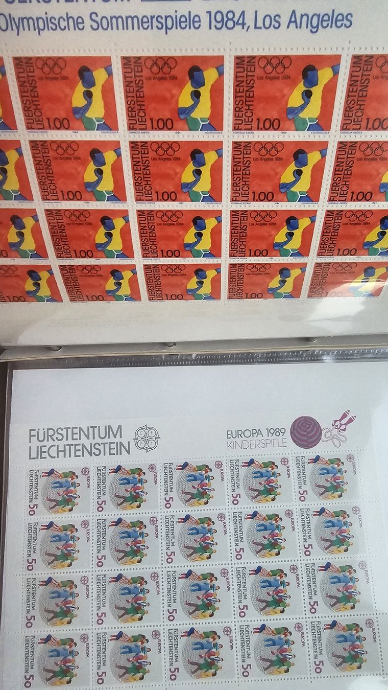 Tutti i francobolli: >65 Bögen postfrisch Liechtenstein Briefmarken FL Bogen – Nuovo e nell'imballaggio originale da Zürich venduto da ZH-Vintage 3