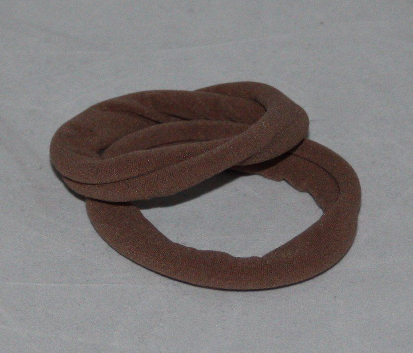 Accessori per capelli: 2 Haargummi hellbraun – Usato da Flüelen venduto da Diversicum-Shop