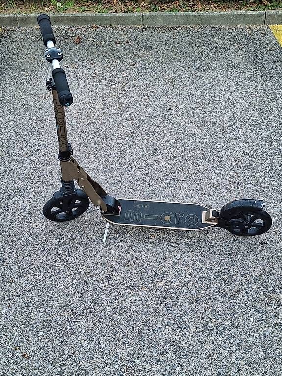 Kickboard: Trottinette Micro Suspension Bronze – Usato da Gland venduto da PCSL