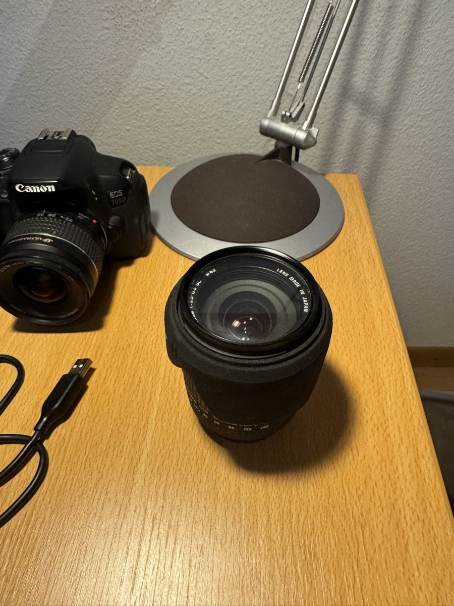 Canon Kamera: Canon EOS 700D DSLR Camera Bundle mit 3 Objektiven – Gebraucht aus Unterägeri von YanOet 3