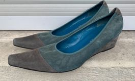 Superbes escarpins pointus JB MARTIN daim et cuir n.39