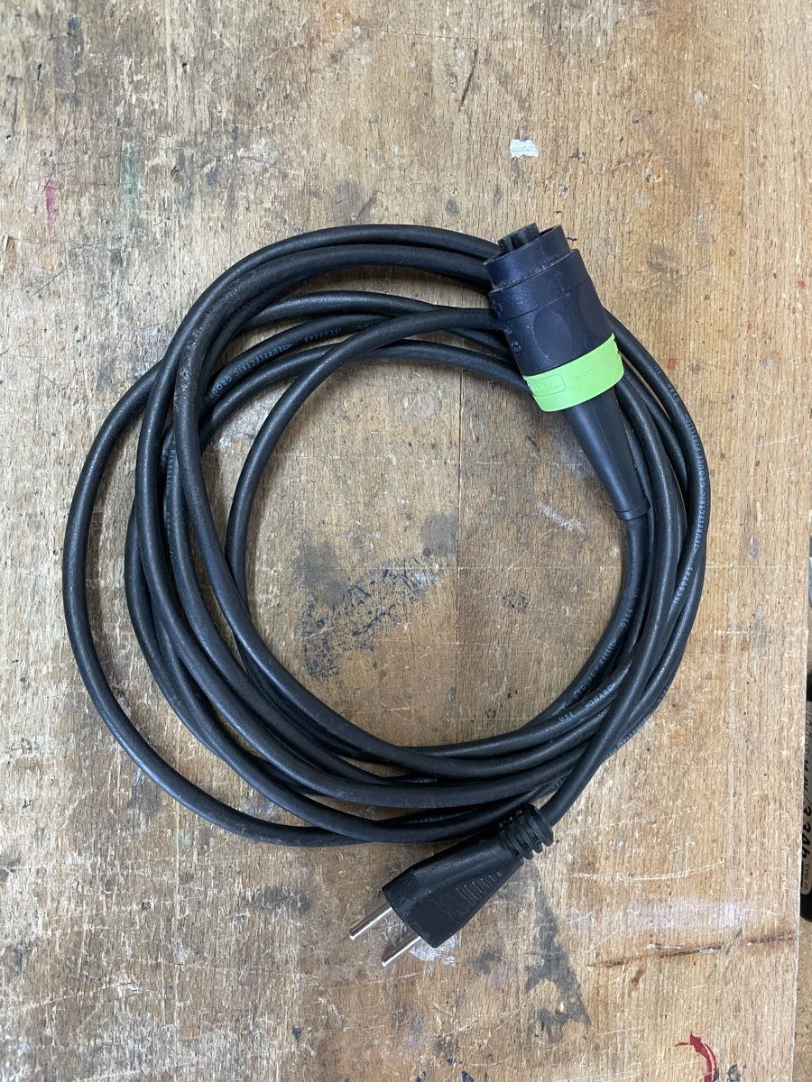 Festool Câbles: Festool Netzkabel plug it schwarz – D'occasion à Märstetten par Bourne01