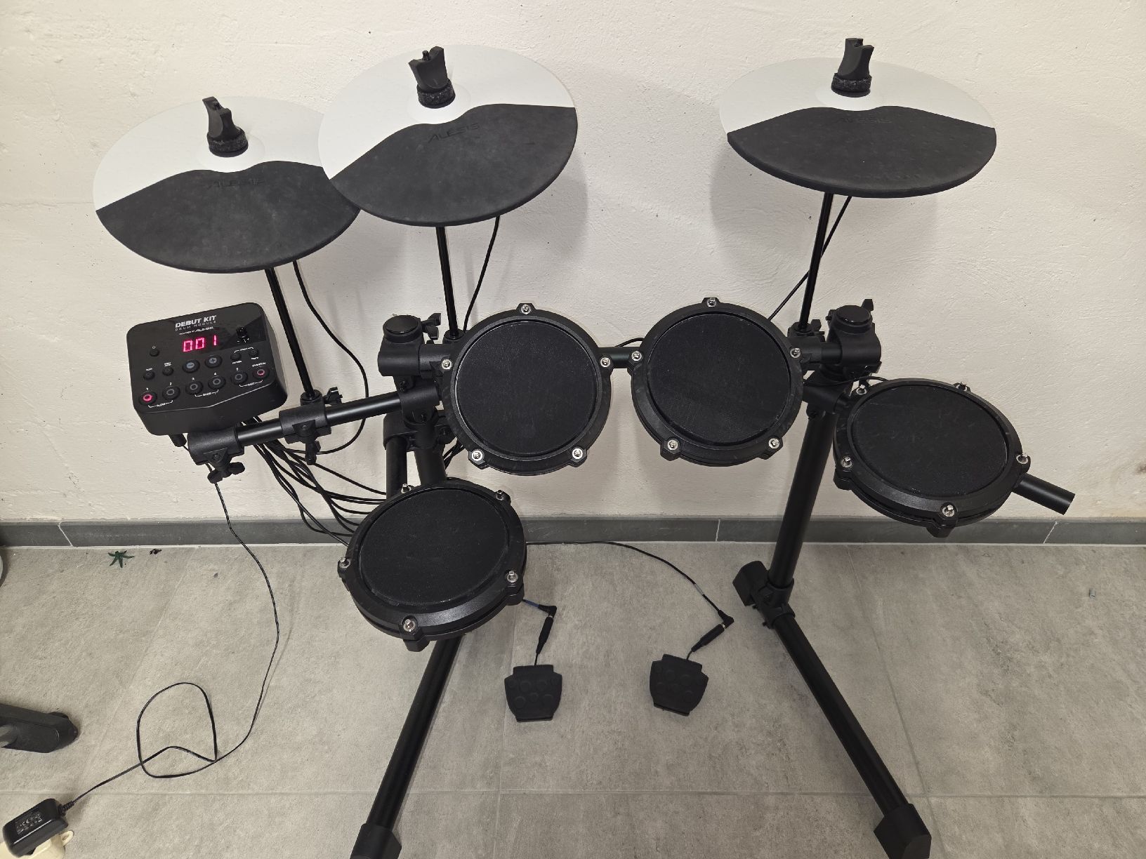 Alesis Musikinstrumente: E-drum Schlagzeug E Drum ALESIS Debut Kit – Gebraucht aus Obergerlafingen von 07993_scorry_38031