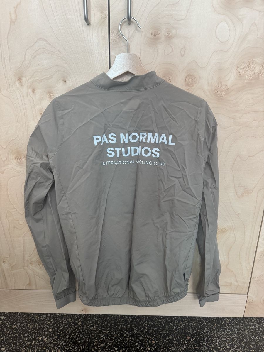 Pas Normal Studios Giacche: Pas normal studios PNS Men's Mechanism Stow Away Jacket XL – Usato da Zürich venduto da gva_r9gs 2